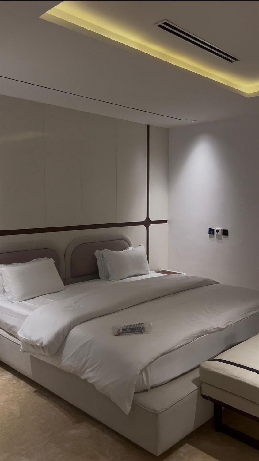 Upholstered bed & cove lighting — Interiors project by NEQ-LINK